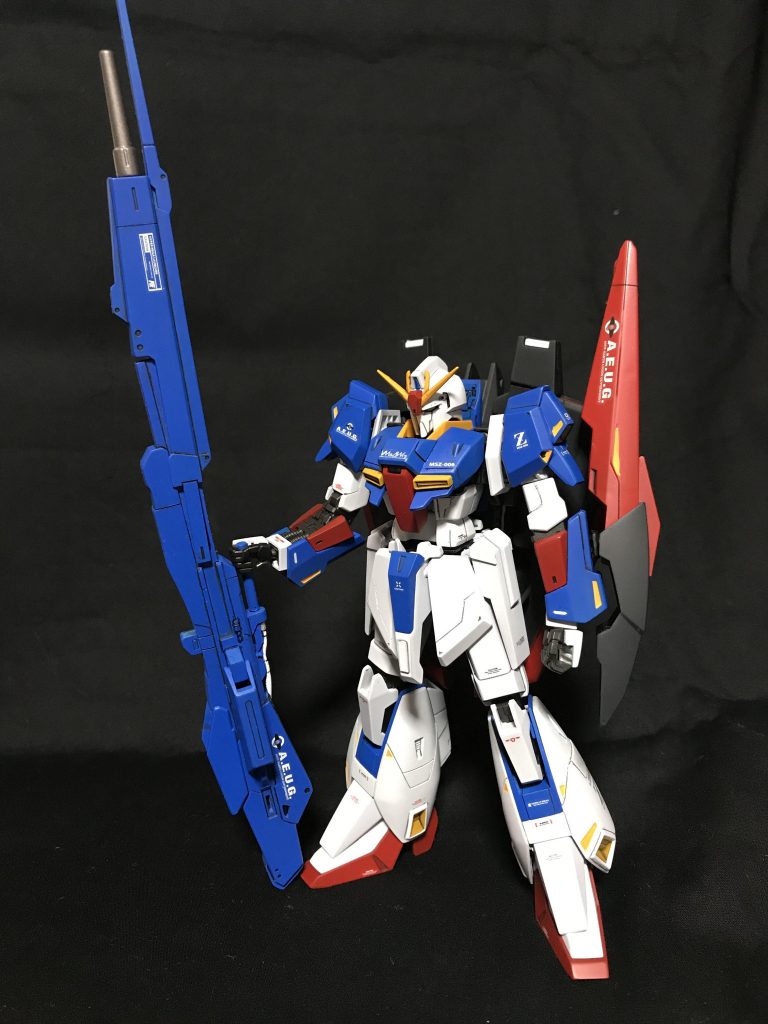 カラーレシピ
白部分：GXクールホワイト
青部分：インディーブルー（70％）＋ホワイト（２０％）＋パープル（１０％）
赤部分：モンザレッド
黄部分：黄橙色
黒部分：ジャーマングレー
関節部分：黒鉄色