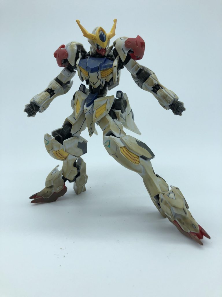 足首の間接が物凄く稼働しますので、このようなポーズを取らせることも可能です。