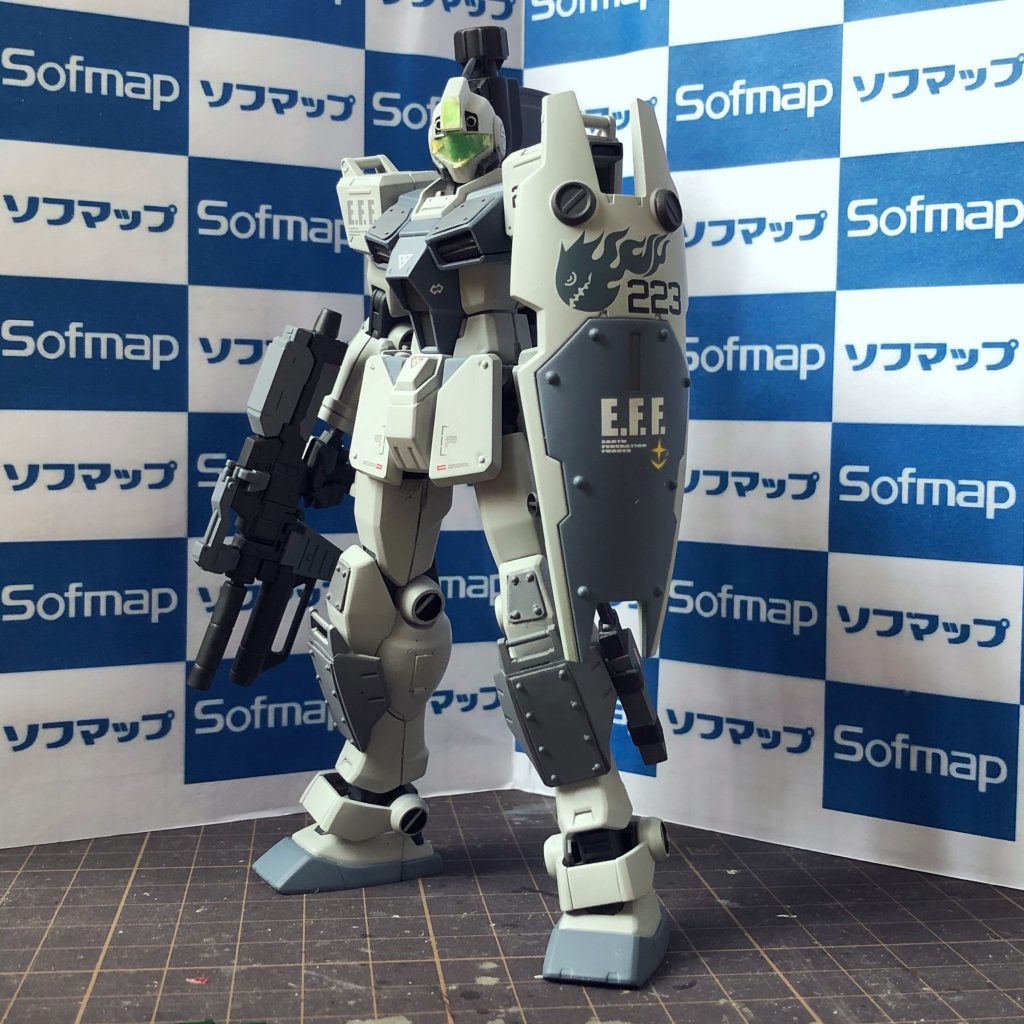 デカールを貼った後