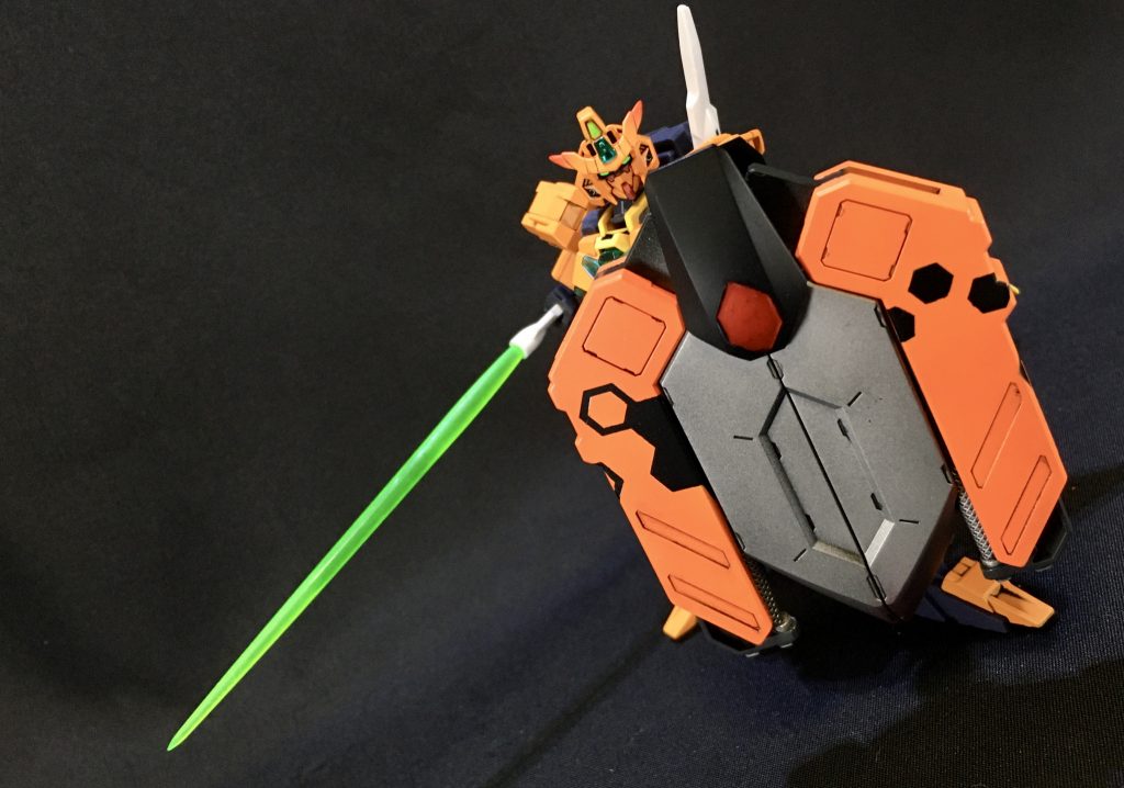 <シザース可変型リアアーマー>
グシオンリベイクフルシティに装備されている装備(君そんな名前だったのか)を背負っている。身を隠せるほどの大きな盾となっている