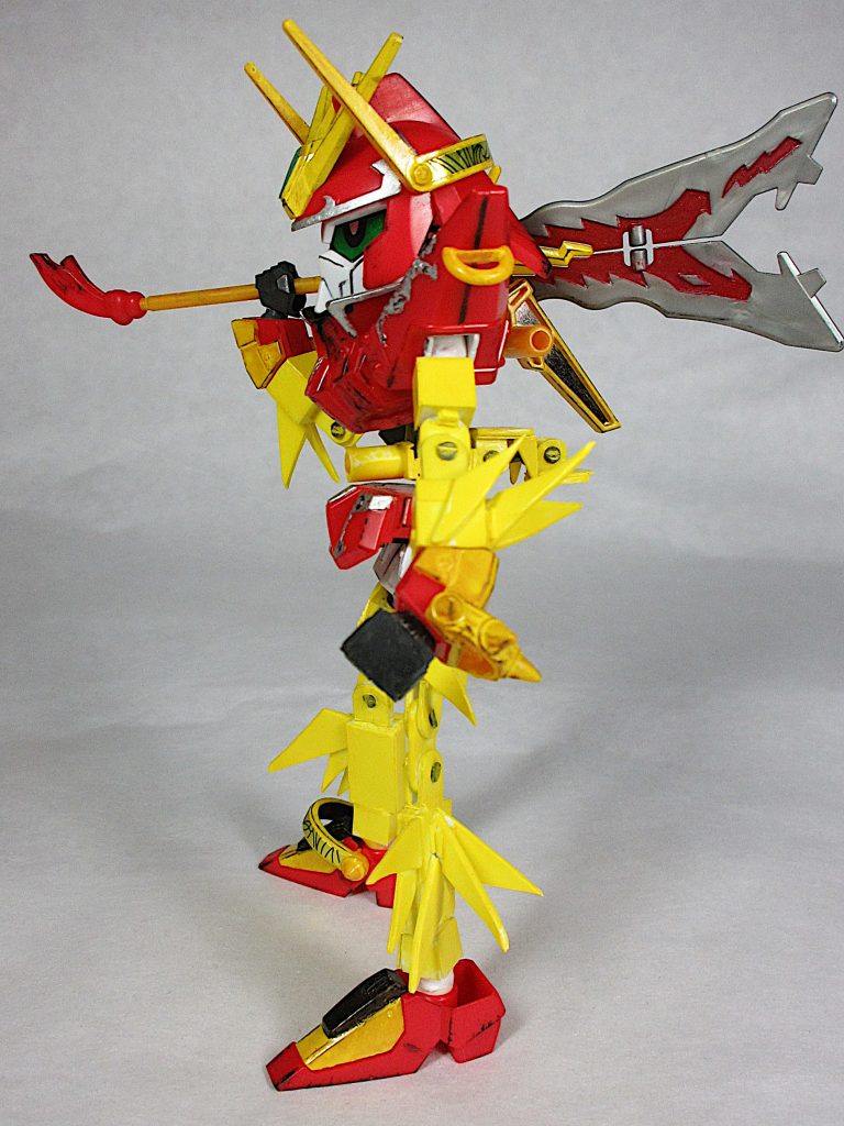 [Side]
膝関節（２重関節。可動範囲は１８０度）作製。
左握り手プラ板で作製。
キット付属メリケンサック（？）
取り付け用スライド部作製。