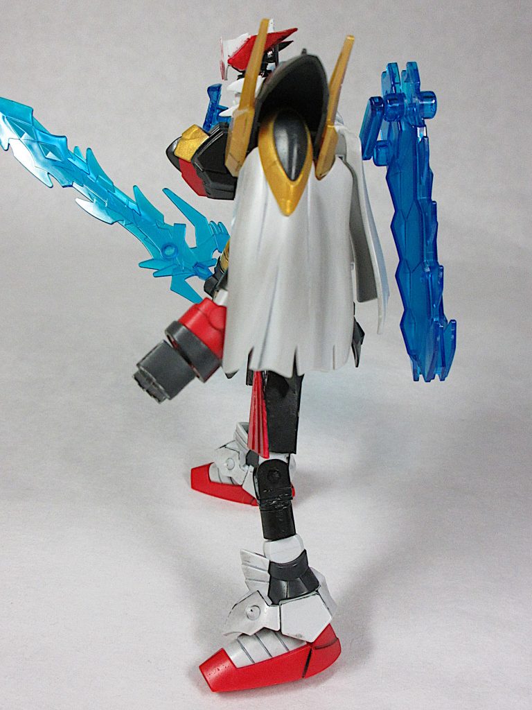 [Side]
リアル等身兼竜機の頭部作製。
キット付属の剣の鞘作製。
刀掛け兼竜機の脚部をプラ板とランナー、
一部樹脂粘土を使用して作製。
竜機胴体部分のベースパーツ作製。