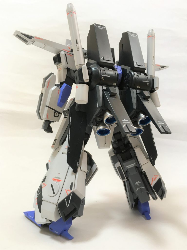 MG 1/100 Fazz ver.ka 全塗装 完成品(Max塗り) MG 1/100 Fazz ver.ka 全塗装 完成品(Max塗り)