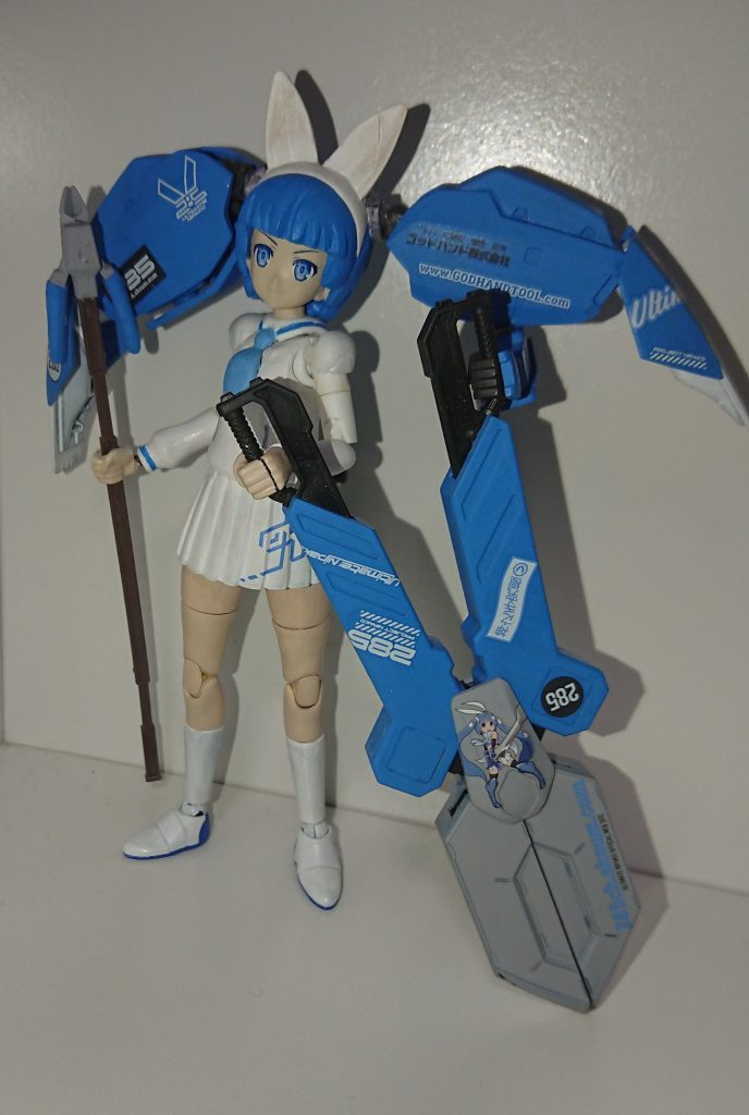 グシオンニッパーヌフルシティモード
基本的にニパ子本体のデカールは抑え目(笑)にしていて、グシオンリベイクフルシティーアーマーにペタペタしました。
タイバニ風にゴッドハンドの企業ロゴやURL貼れて満足していますwww
