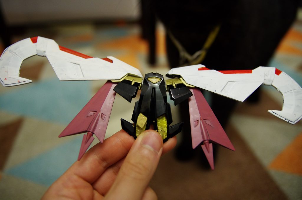 マガノイクタチを塗ってる最中です。