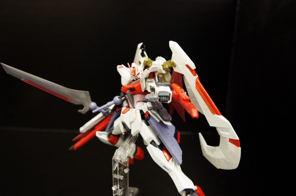 サブウェポンは「MR-Q10 フラガラッハ3ビームブレイド×2」と「M8F-SB1 ビームライフルショーティー×2」、「MMI-M15 クスィフィアスレール砲×2」、「バーニングビームキャノン×2」です。