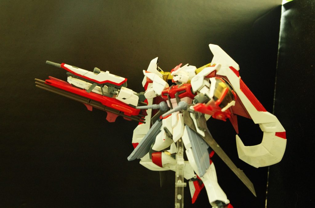 メインウェポンは「MA-M20 ルプスビームライフル」です。フリーダムのやつを改修して威力を弱めて、使いやすくしたという設定です。