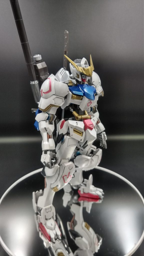 色は

白の部分→パールホワイト

青の部分→メタリックブルー

赤の部分→メタリックレッド

て感じでメタリック化してみました。