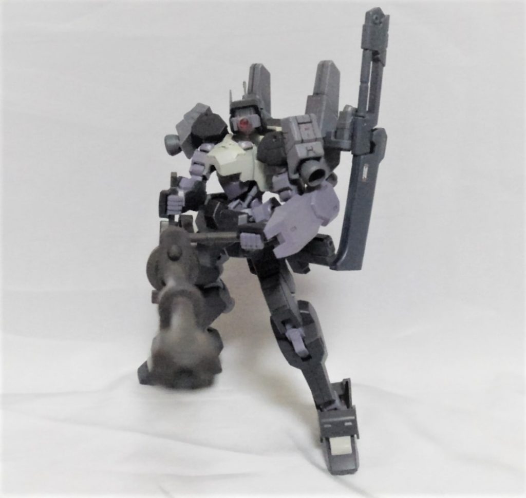 主武装は対物ライフルにしています。鉄血オプションのライフルなども検討したのですが、こちらで落ち着きました。