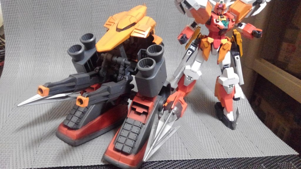 サポートメカ「コアッグ」援護射撃で敵機への接近を補助するぞ