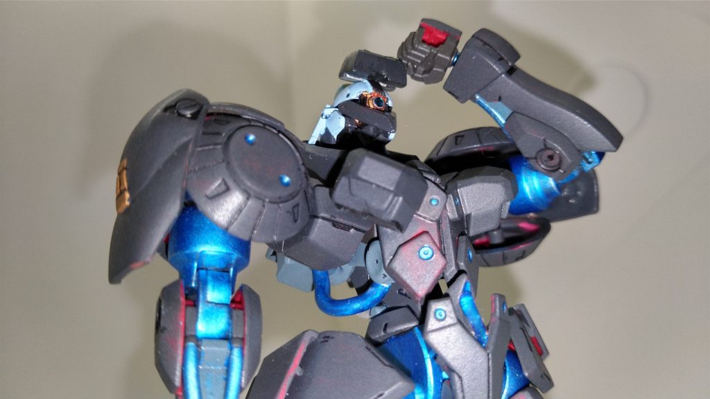 状況終了。・・・廃熱、そして充電に移行します。
ヘッドギアはネオジム磁石で取り付けしてます。
マグネットシートを頭部に貼り付けて受皿にしています。