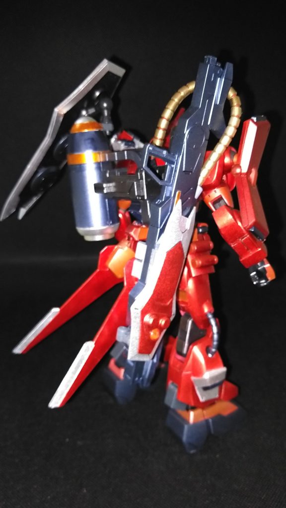 輝き盾は刺を撤去し丸モールドで埋めて一つはセンサーレンズになっております。