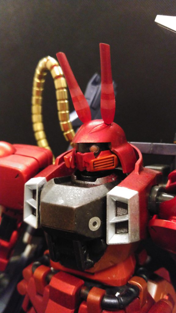 ゲイツという傑作機がありながら系譜が途絶えて悲しいので口元をマスクにしてちょいと寄せたつもり♪ヽ(´▽`)/
耳は余ってたビームサーベルエフェクトを切り飛ばして挿してます(笑)