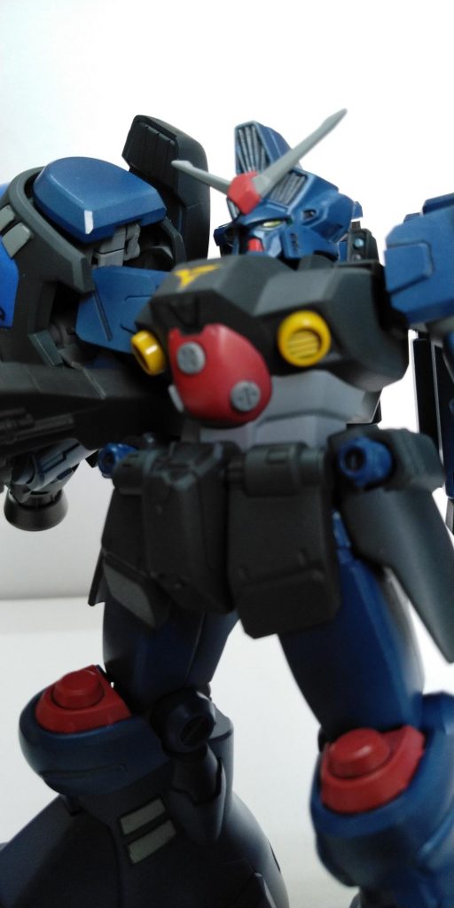 こんな機体が継続使用されるわけはないですが、こうした妄想を実現できるのもガンプラの楽しいところでしょう。