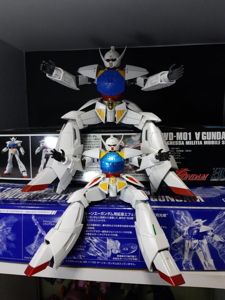 最後は過去作のMG∀と一緒に。MG月光蝶と、再販のHGCC∀もキープ。いつかは格好良い改造機を作りたいです。
以上、∀ガンダム(全塗装)でした。最後までご覧いただきありがとうございました。