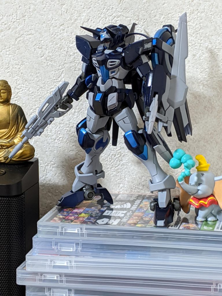 仏像とダンボと一緒に素立ち(意味わからん