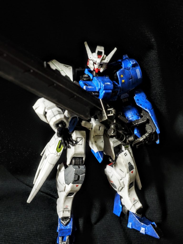 デモリッションナイフは、伸ばさない状態でも無骨で好きです。
バカでかい頭悪そうな感じがいいです