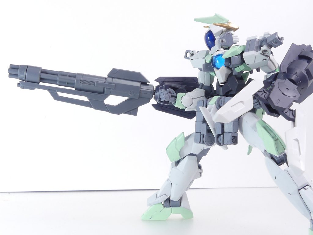 前回も書きましたが･･･３ミリ軸を先端に利用する武装との組み合わせがベストかな。スピニングブラスターと。