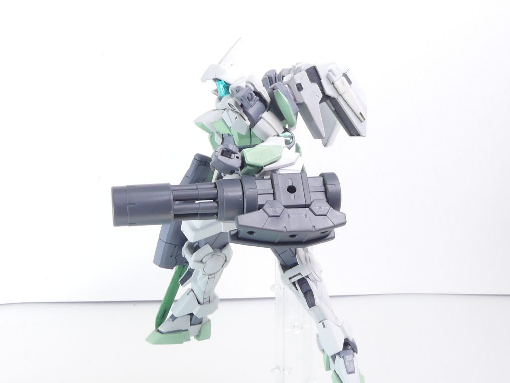 ショートバレルタイプ。もちろんガトリング砲身パーツは２個に分かれて３ミリ接続。先端は２パターンから選択。