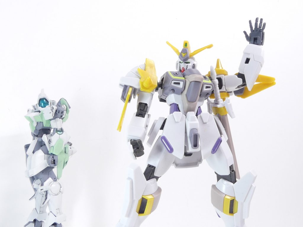 カザミ「ってところで、ジャスティス・カザミのー、Re:RISEニュウース！今回はここ、ＧＵＮＳＴＡに出張させてもらうぜ。今回は俺の新しいガンプラ、ガンダムイージスナイトを紹介だ。発売が８月にずれて、俺のファンは待ち遠しい思いをしていると思うけど･･･待たせた分、最高のガンプラにするからよろしく！実は、この連載をちょっぴり、うん、ちょっぴり参考にして･･･あるＨＧＢＣを組み込むことにしたんだよなぁ・・・！」･･･ということで、本来レビューの予定のなかった奴を買うことが確定した筆者です。「ラストミッション」開始決定時点でやることにはしていたけれど。イージスナイトの値段が妙に高い理由はきっとこのせいです。ほら、現在判明している写真をよく見てみるとどこかで見たようなエフェクトパーツが･･･