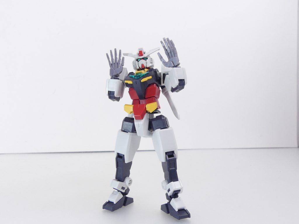 Eランナーの所為で１パーツ武器持ち手首とアルス用平手が付属。ほらキミのコアガンダムも指長に。実は武器持ち手首の造形はコアガンダムII系列・アルス系列でほぼ変わっていなかったりもして。甲パーツは他のCDCユニットから持ってくる必要があります。