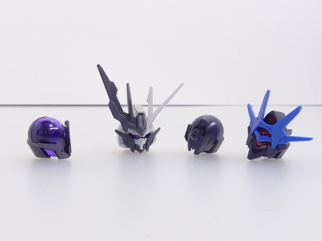 ちなみにアルス系頭部ユニット集。左からエルドラコア（シールでアルスコアに変更可能）、フェイクニュー（シールは紫のもののみ）、アルスアースリィ付属コアドッキングカスタム対応頭部（アンテナをヒロトのＣＤＣユニットから組み替え可能、シールは貼っていませんが紫のみ）、アルスアースリィ（シールでエルドラアースリィに変更可能）。アルスアースリィ単体でも頭部が３個付きます。