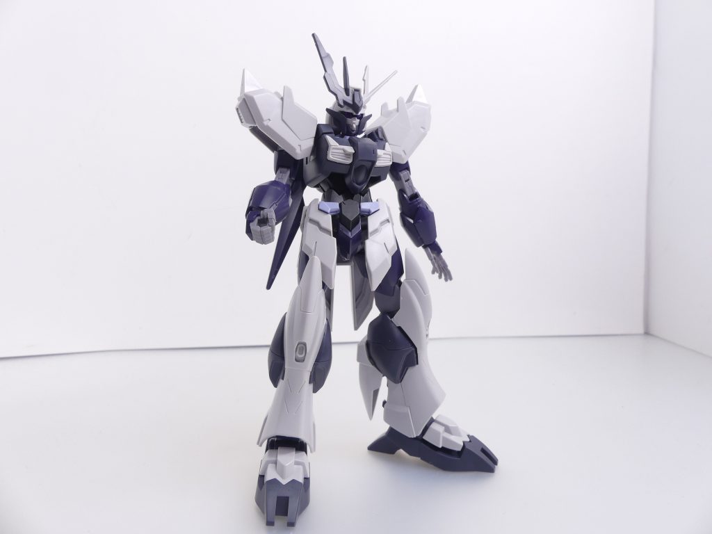 フェイクニューユニットをアルス（エルドラ）コアガンダムにドッキング。ここからフェイクニューウェポンズを装備することで劇中通りのフェイクνガンダムが完成。ちなみにウェポン・ユニットの商品名は「ニュー」、機体としては「ν」なので注意を。