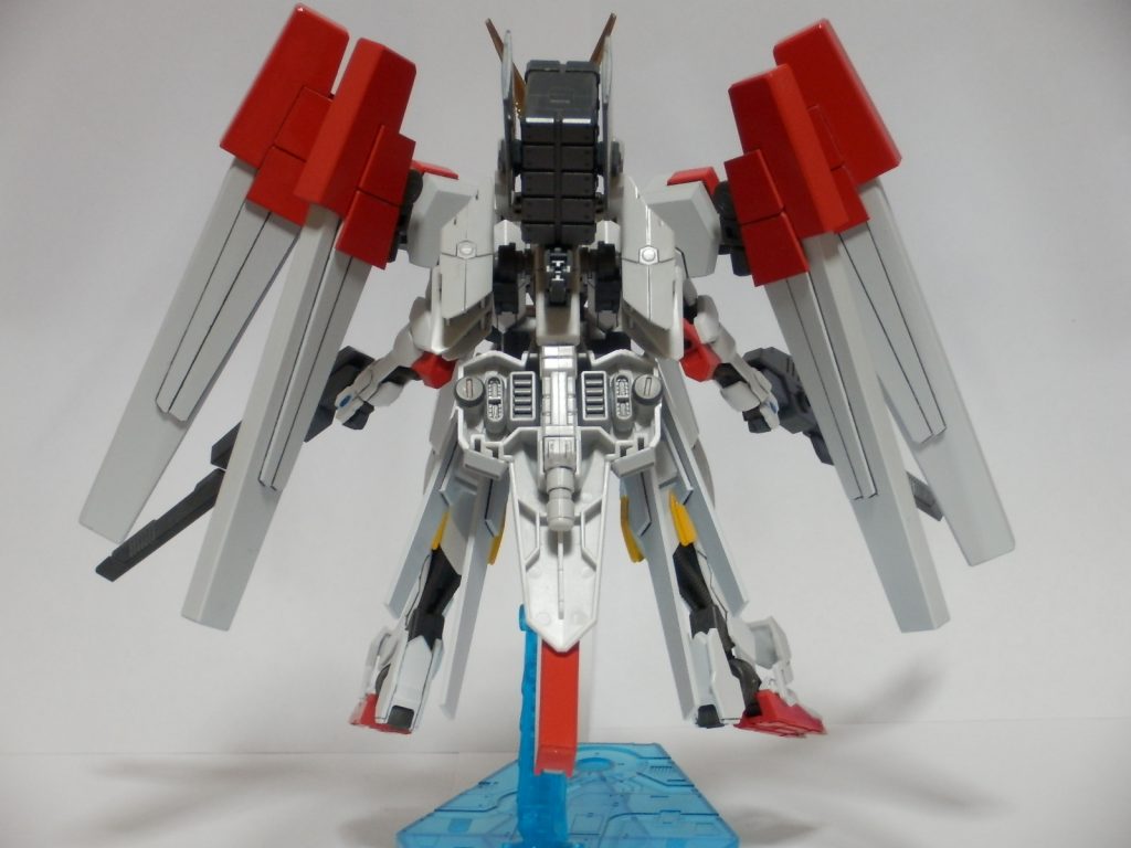 背部
『阿頼耶識連動型特殊誘導弾頭』のコンテナを装備。
10連×前後で計20発。
この時点ではファ□ネルとは呼んではいけない。