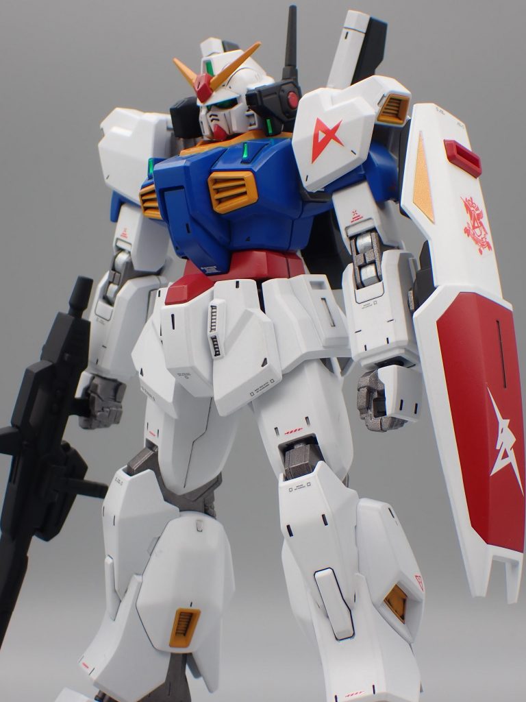 ＨＧＵＣ　ガンダムマークⅡ　アムロ専用機カラー–4枚目/制作者：ヤマサン