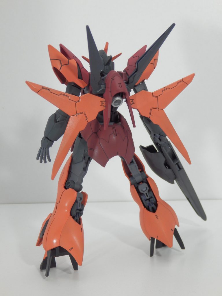 アルスアースリィガンダム 背面
武装はダークグレーで塗装しました。