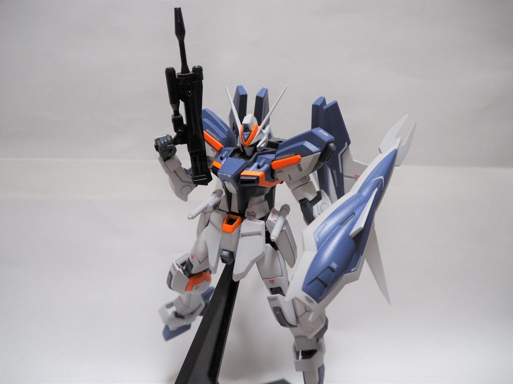 ラプターストライカー
「シンプル」「羽を畳んだ姿が綺麗に纏まるように」をモットーに作りました。