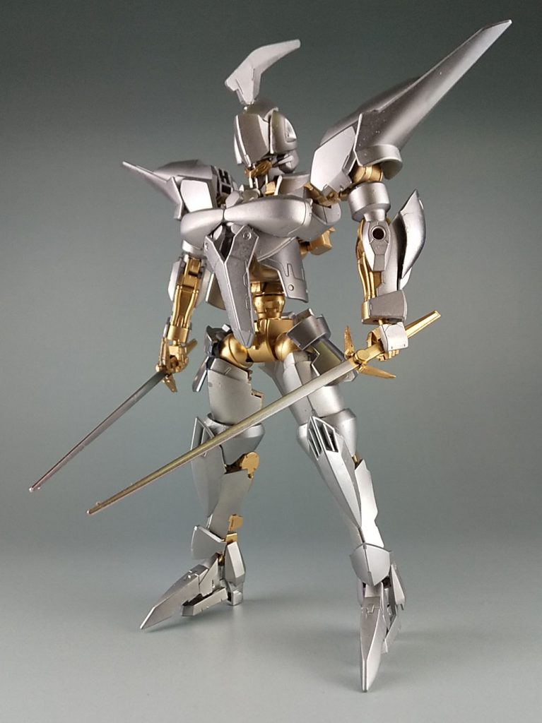 ヒロイックな見た目を目指しました。