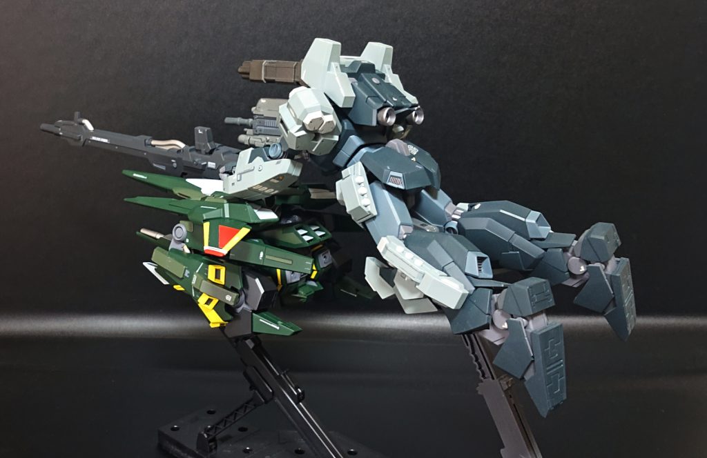 MG　リゼル隊長機