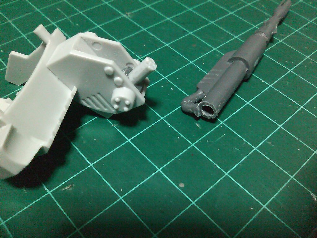 キャノンの可動部をポリキャップに変更しただけです。