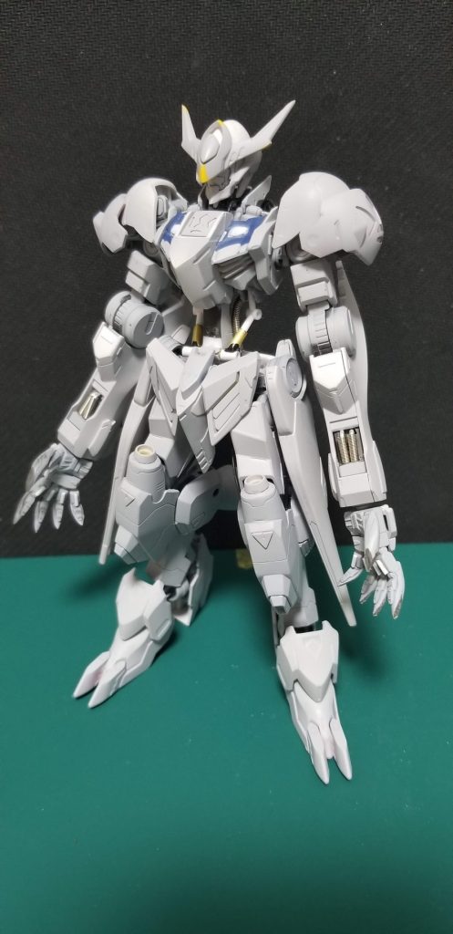 細かい部分のディティールをまとめてこの具合でいこうと決まったときです。
ここからは塗装に入りまして、塗ったものがこちらになります。
