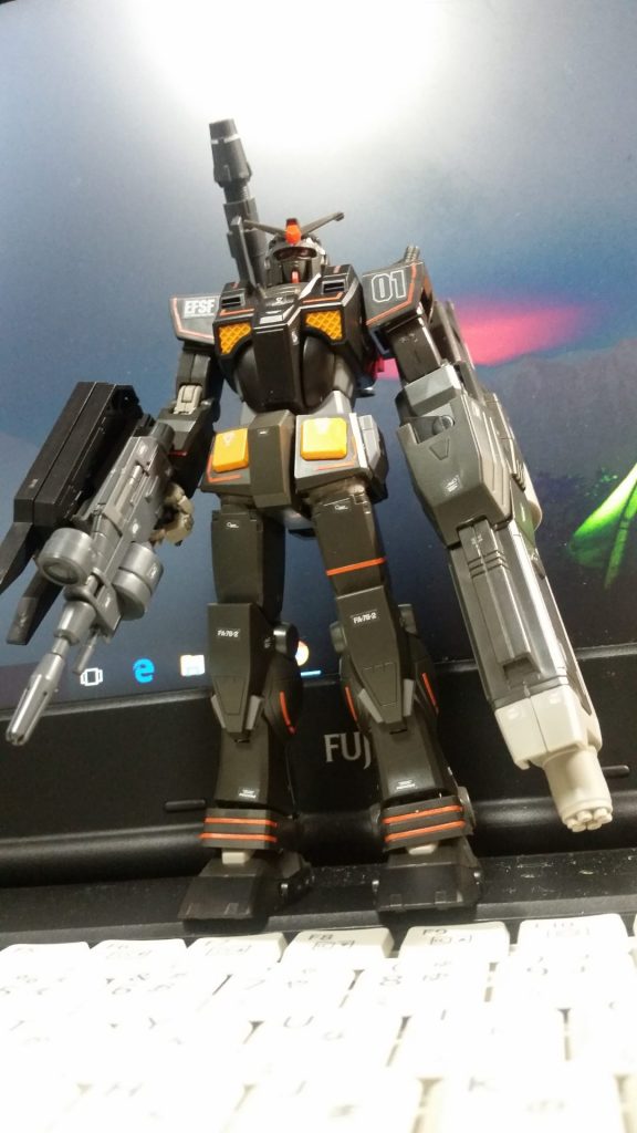 キットパチ組の付属シール仕上げです。
ロボット魂のパーフェクトガンダム買ったら、ヘビーガンダムを作り直したくなって製作始めました。