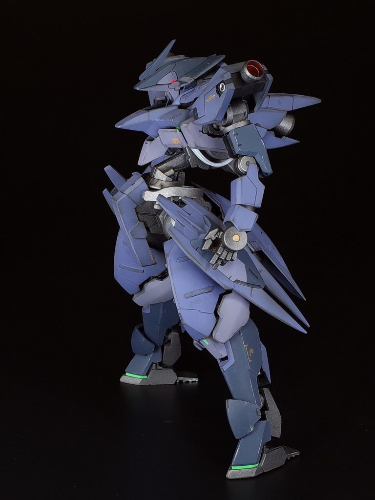 側面
きれいなS字立ちがきまるようにスタイル改造したのですがどうでしょう？