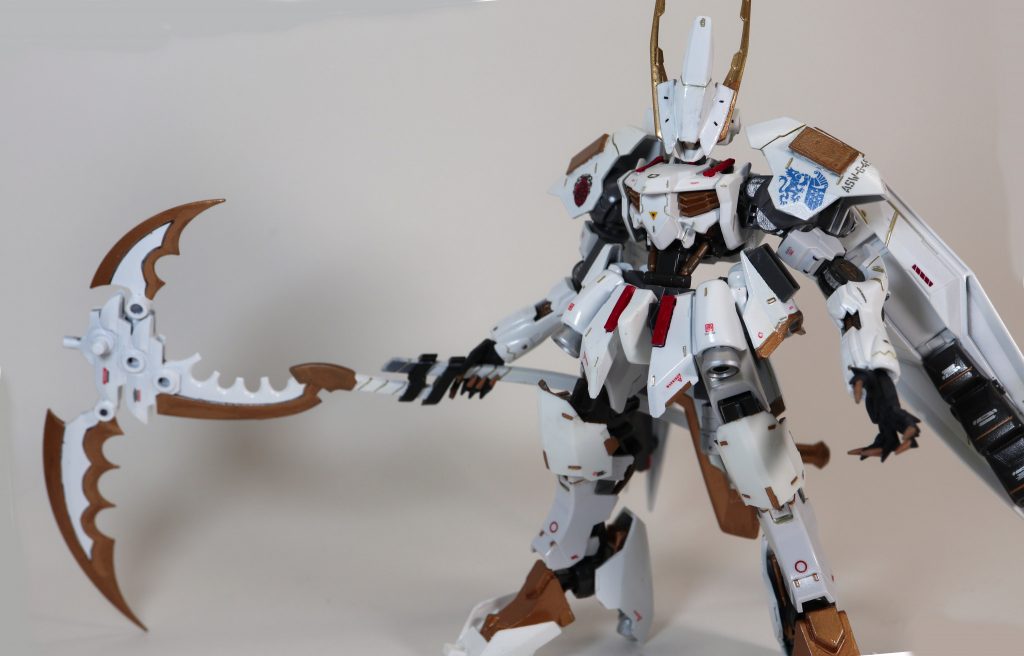 本機はセブンスターズ エリオン家に伝わるガンダム・フレームという設定です。バルバトスのライバルという事で、パイロットはジュリエッタをイメージしています。

物語終盤、アリアンロッド艦隊と鉄華団の決戦でシノの駆るガンダム・フラウロスの単騎特攻が