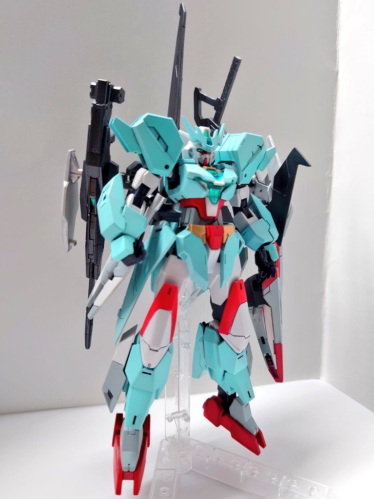 全体的に暗い印象だったので明るめの色にしてみました。個人的に差し色の赤がいい感じだと思っています。