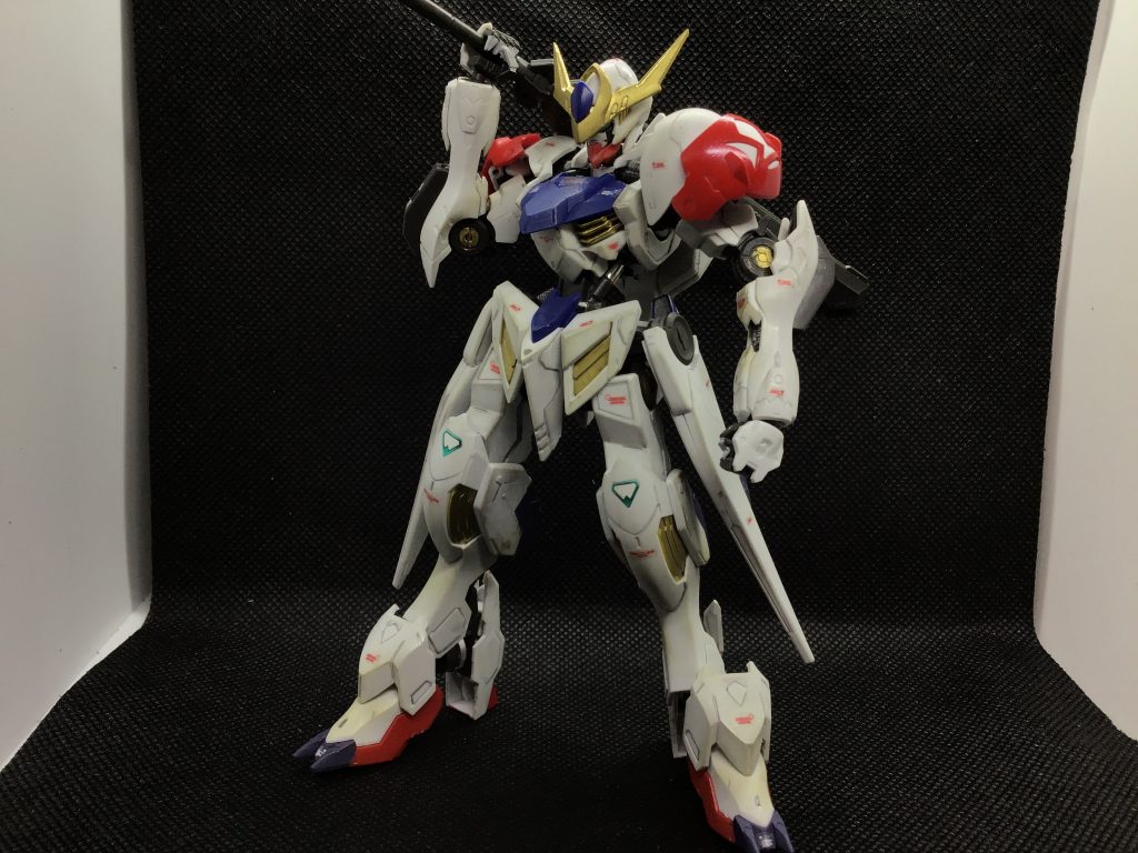 色分け部分を部分塗装したり、フレーム塗装をしています!