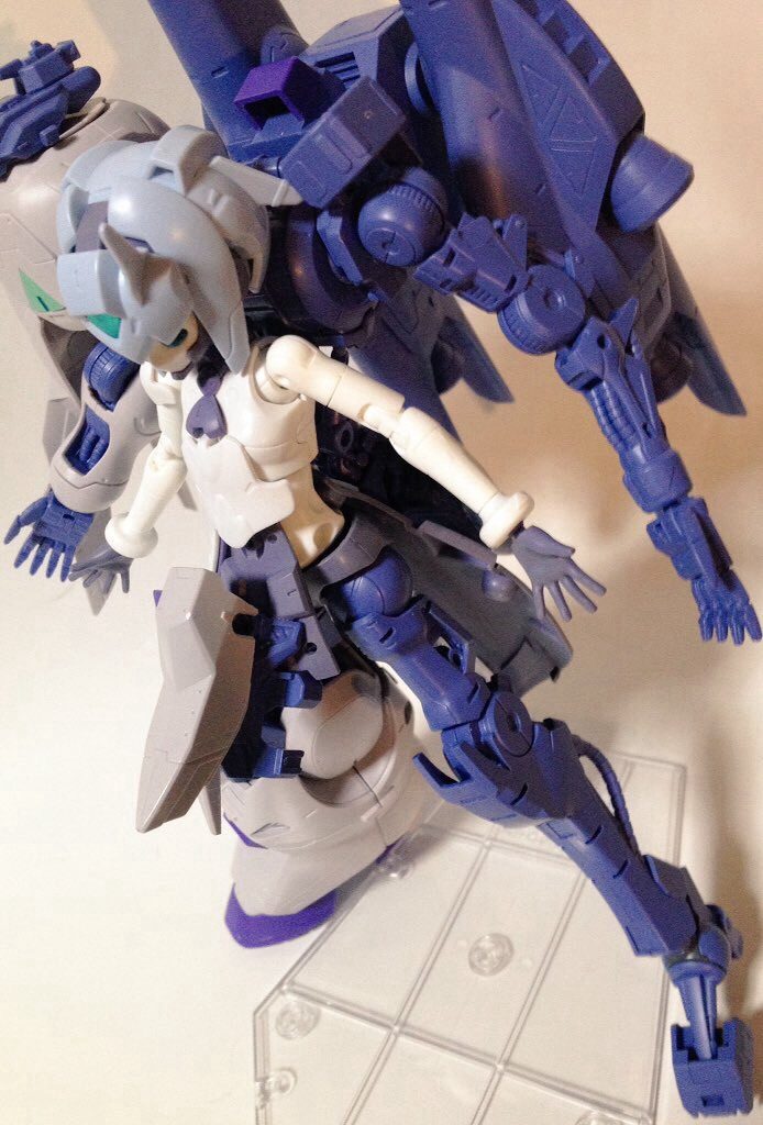 サラちゃんが発売してすぐつくりはじめ、挫折していたのを、鉄血コンの応募を目標に完成させられました。ありがとうございます!