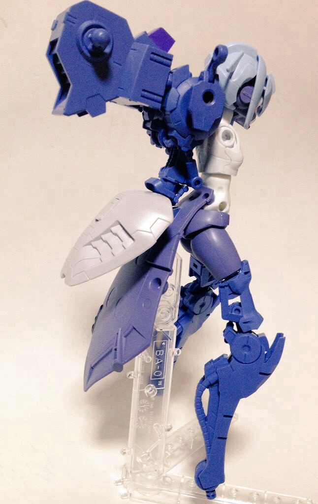 初期案…。うーん、きもちわるい…。