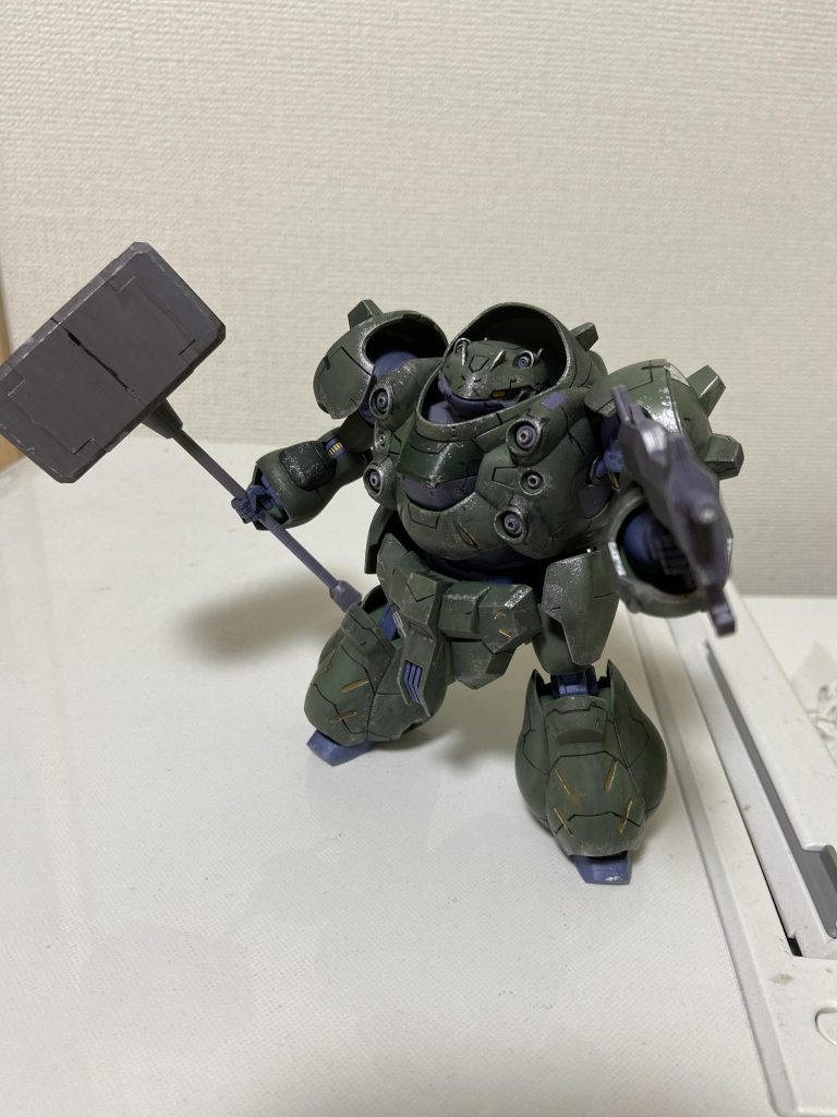 ウェザリングとスポンジチッピングで汚してます。