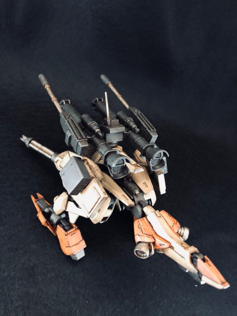 シルエットの大幅変更はしたことがなかったので、時間はかかりましたが楽しく制作できました。