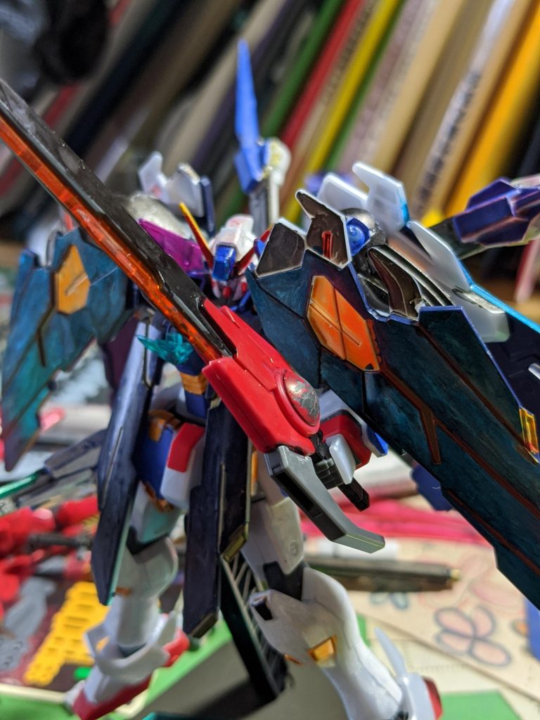 ＧNムラマサブラスターアイン
ＧNムラマサブラスターツヴァイより前ニサ製造されたものでツヴァイよりも粒子制御が優れてその力により炎による攻撃可能となっている。