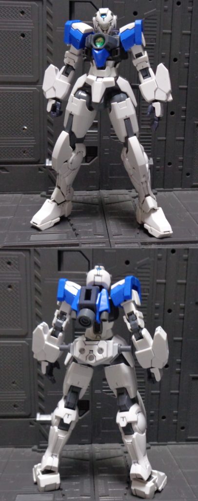 本体前後追加装備をすべて取り払った状態。大破した両腕、腰部、バックパックが新造されている。