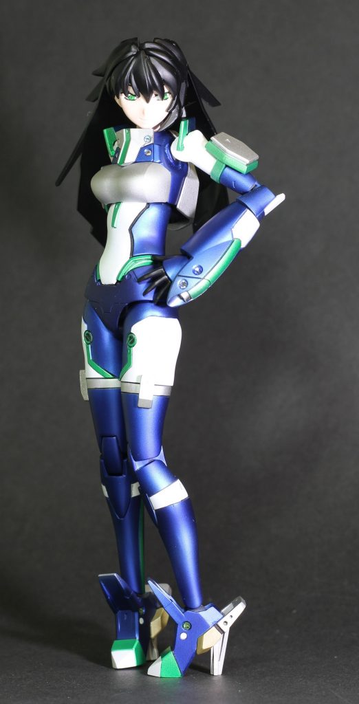 こちらは普通顔。髪はアシンメトリーに。前髪の毛束？を増やしています。後ろ髪は少し短くしました。目はクリアレジンでキラキラしています。