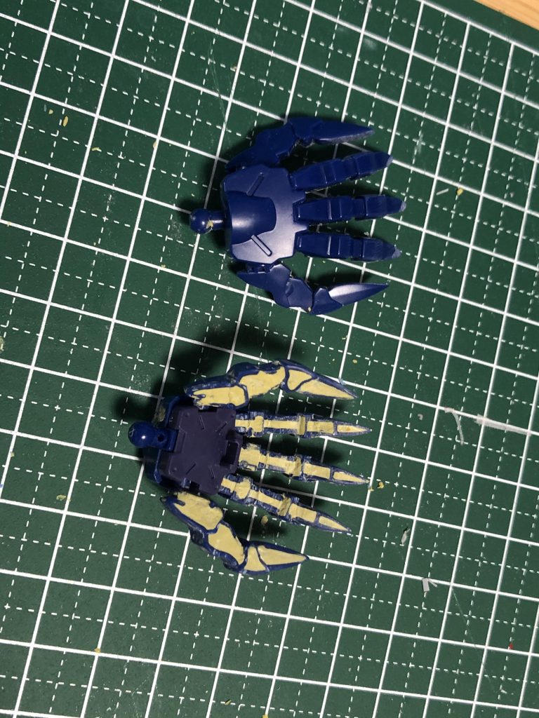 ハンドパーツはゼルトザームアームズから。
はじめてパテ使ってみました。