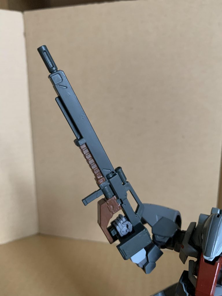 GR-60L魔導砲。
砲身を長くする事で射程距離と命中精度を高めている。そのかわり、連射性能は落ちている。