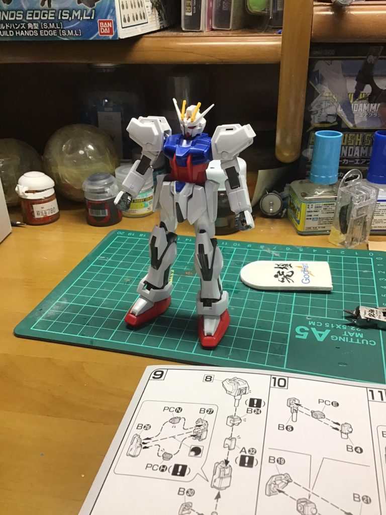 旧HGストライクの素組み。この直前にHGCEストライクを作成していたので時代の進歩を感じる。